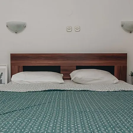 Lovely 70 Metres From The Sea * Petrcane